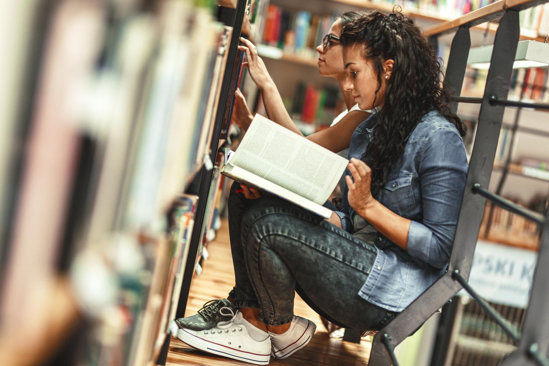 group-of-female-students-study-in-the-college