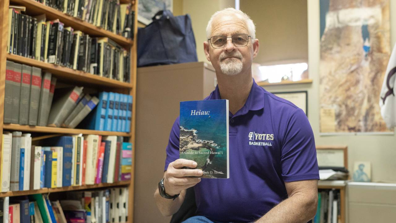 Professor Explores History Archaeology Religion Hawaii Book