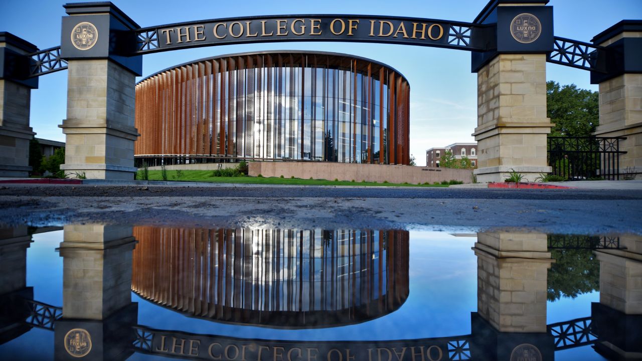 College of Idaho Receives 1 Million Smith Family Gift Welcoming Arches