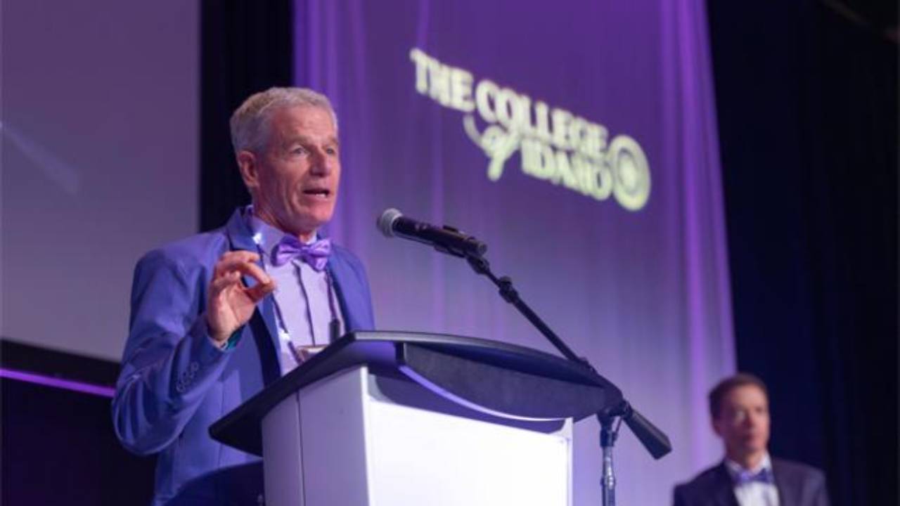 Everett Retires Co-President Fundraiser Continues