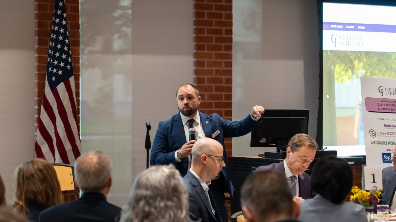 What Sets Our Master’s Program Apart: A Look Inside The College of Idaho’s MAOL